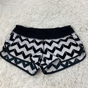 Lululemon Run: Speed Short Arrow Chevron White Black